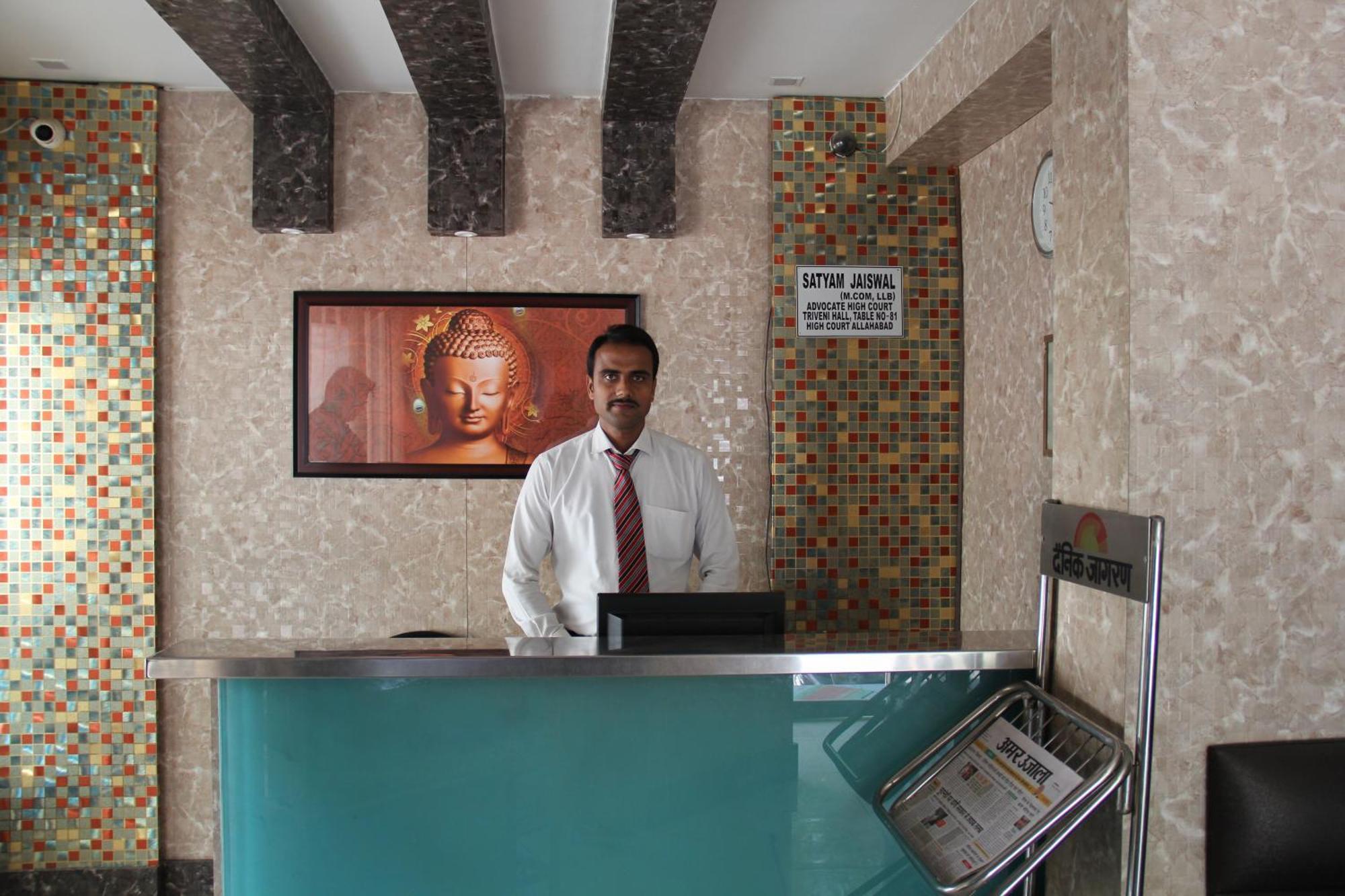 Hotel Ur Allāhābād Junction 外观 照片
